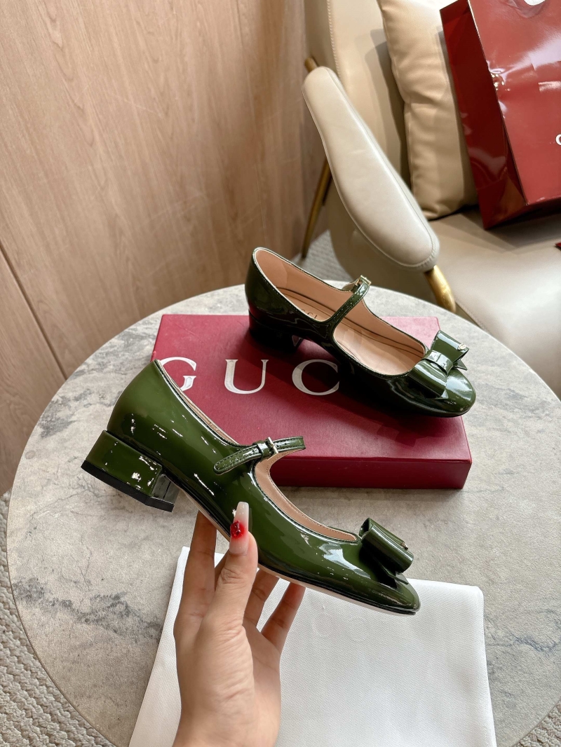 Gvc*1 flat shoes